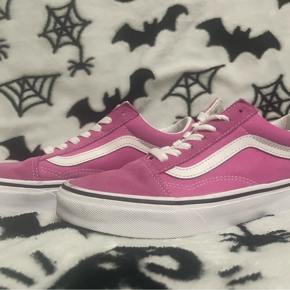Pink lowtop Vans